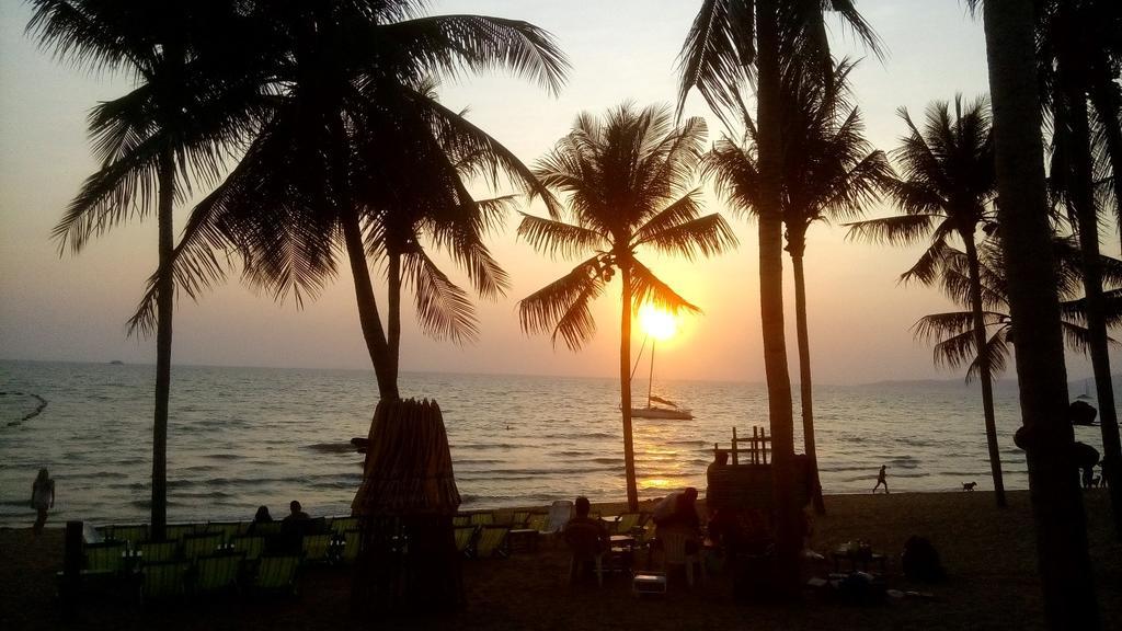 Laguna Beach Resort 2 Jomtien Beach Buitenkant foto